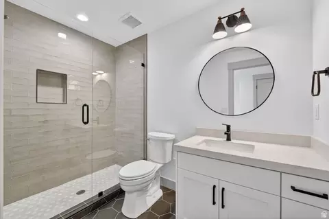Bath - 1096 N 1000 E, Mapleton, UT 84664 photo 6 of 10