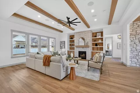 Living - 1096 N 1000 E, Mapleton, UT 84664 photo 2 of 4