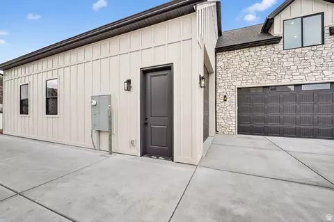 Exterior - 1096 N 1000 E, Mapleton, UT 84664 photo 4 of 6