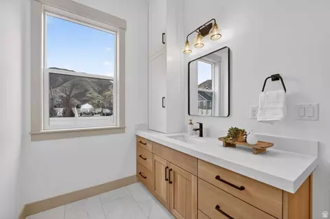 Bath - 1096 N 1000 E, Mapleton, UT 84664 photo 3 of 10