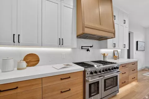 Kitchen - 1096 N 1000 E, Mapleton, UT 84664 photo 3 of 7