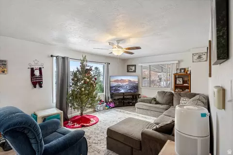 Living - 420 E 600 S, Payson, UT 84651 photo 2 of 2