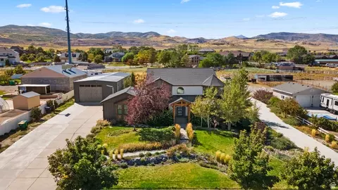 15258 S Mountainside Dr W, Bluffdale, UT 84065