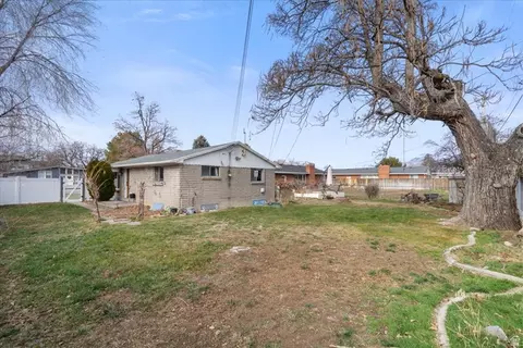 Exterior - 1533 S 200 E, Orem, UT 84058 photo 1 of 3
