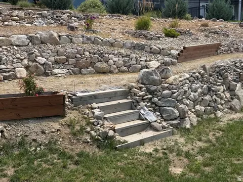 Exterior - 86 S 950 E, Hyde Park, UT 84318 photo 7 of 10