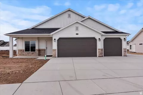 4411 W 920 St S #111, West Point, UT 84015