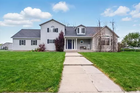 3923 Hillside Dr, Nibley, UT 84321