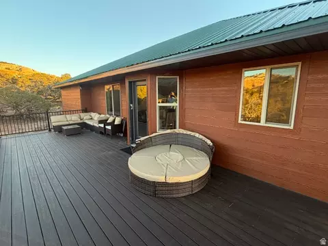 Exterior - 16 E Pioneer Dr, Moab, UT 84532 photo 5 of 19
