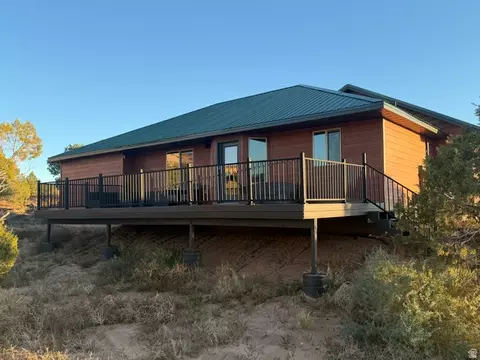 Exterior - 16 E Pioneer Dr, Moab, UT 84532 photo 16 of 19