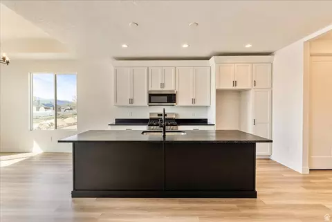 3675 N Columbine Way #381, Eagle Mountain, UT 84005