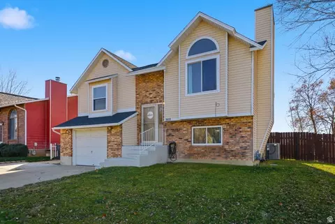1411 W 570 N, Clinton, UT 84015