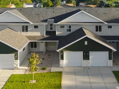 1627 N Angel St, Layton, UT 84041