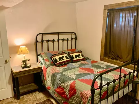 Bedroom - 76 S Sr 118, Central Valley, UT 84754 photo 10 of 13