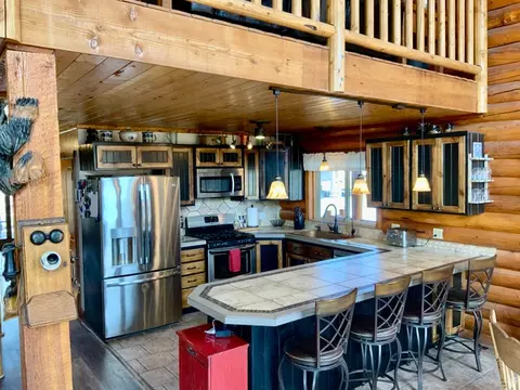 Kitchen - 76 S Sr 118, Central Valley, UT 84754 photo 1 of 5