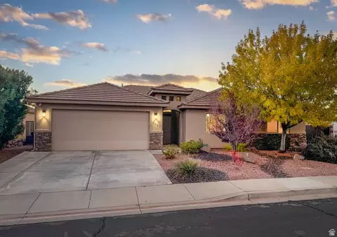 Exterior - 1025 N Ruby Pl, Washington, UT 84780 photo 1 of 6