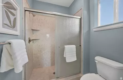 Bath - 1222 W 190 N, Mapleton, UT 84664 photo 3 of 5