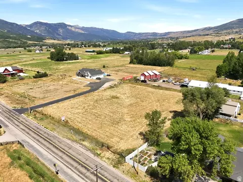 5690 E 1900 N, Eden, UT 84310 photo 7
