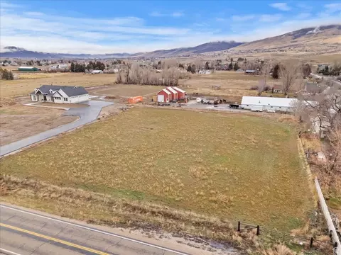 5690 E 1900 N, Eden, UT 84310 photo 17
