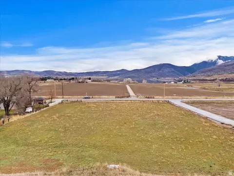 5690 E 1900 N, Eden, UT 84310 photo 8