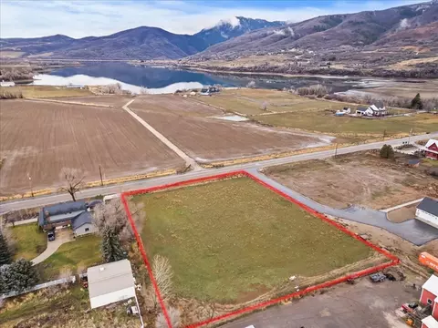 5690 E 1900 N, Eden, UT 84310 photo 3