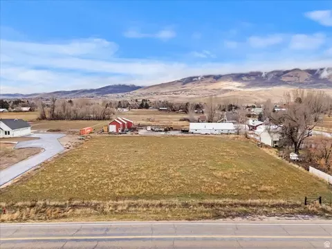 5690 E 1900 N, Eden, UT 84310 photo 9