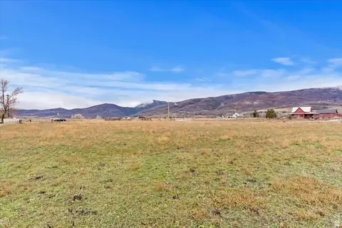5690 E 1900 N, Eden, UT 84310 photo 23