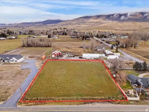 5690 E 1900 N, Eden, UT 84310 photo 4