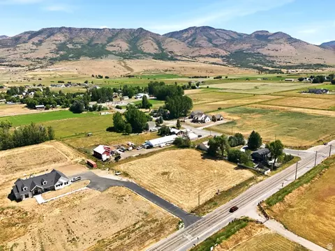 5690 E 1900 N, Eden, UT 84310 photo 12