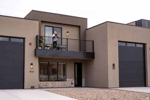 425 W Momori Cir #B2, Kanab, UT 84741