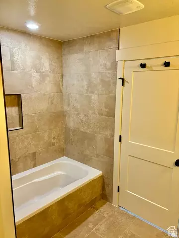 Bath - 421 E White Sands Way #D, Orderville, UT 84758 photo 2 of 3