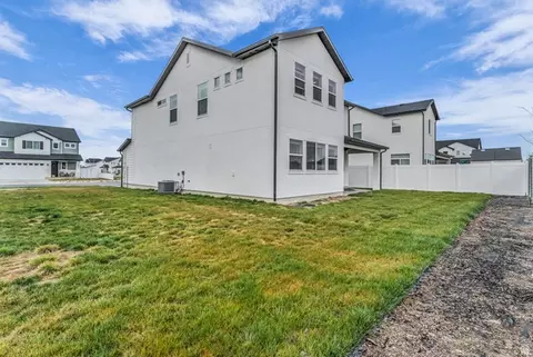 Exterior - 2811 S 2425 W, Syracuse, UT 84075 photo 6 of 6