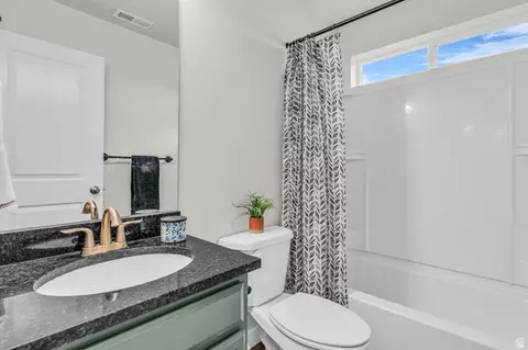 Bath - 2811 S 2425 W, Syracuse, UT 84075 photo 4 of 4
