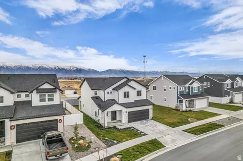 View/Area - 2811 S 2425 W, Syracuse, UT 84075 photo 1 of 5
