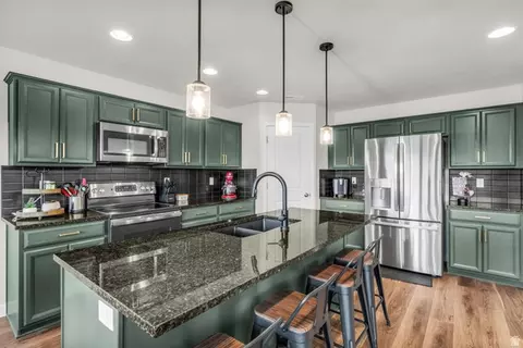 Kitchen - 2811 S 2425 W, Syracuse, UT 84075 photo 2 of 4