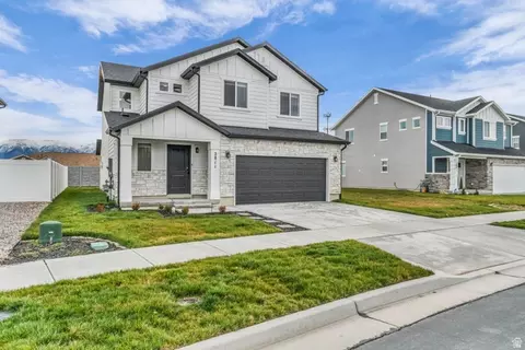 Exterior - 2811 S 2425 W, Syracuse, UT 84075 photo 3 of 6
