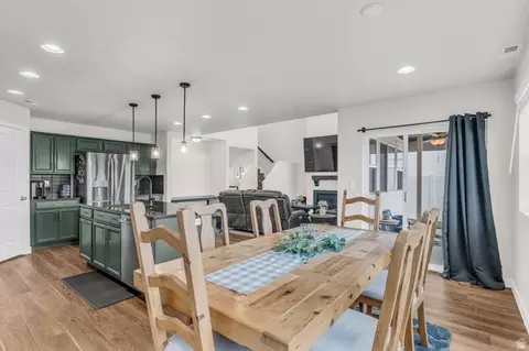 Dining - 2811 S 2425 W, Syracuse, UT 84075 photo 1 of 2