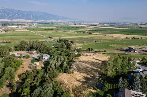 440 N 600 E, Hyrum, UT 84319