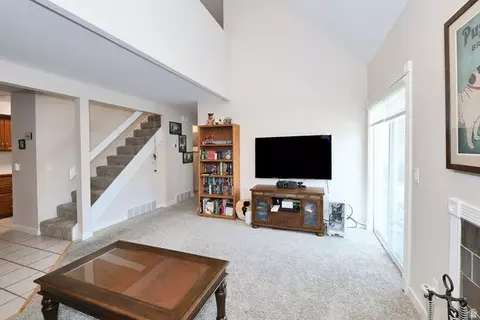 Living - 5321 S 580 E #F, Murray, UT 84107 photo 3 of 4
