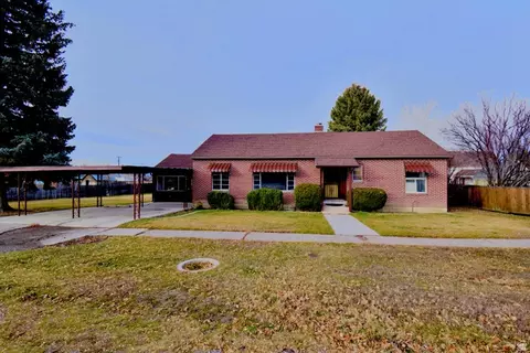 140 S 100 E, Mount Pleasant, UT 84647