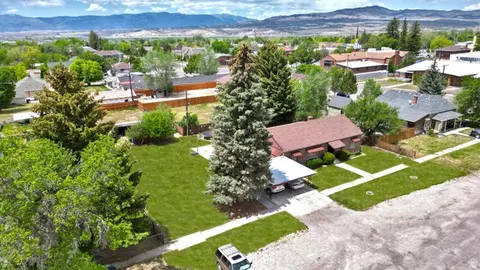 140 S 100 E, Mount Pleasant, UT 84647