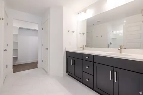 Bath - 5209 S Acacia Dr #702, Mapleton, UT 84664 photo 1 of 2