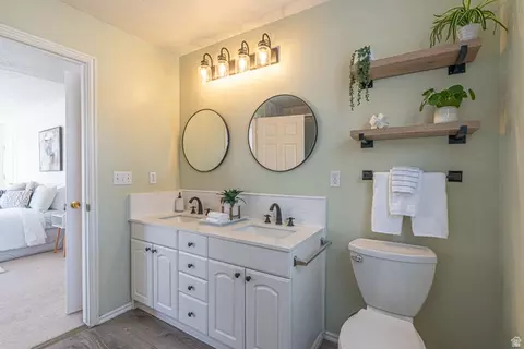 Bath - 1045 Fox Farm Rd, Logan, UT 84321 photo 6 of 8