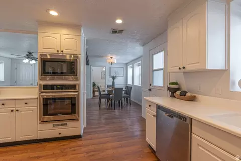 Kitchen - 1045 Fox Farm Rd, Logan, UT 84321 photo 6 of 7