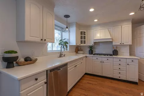 Kitchen - 1045 Fox Farm Rd, Logan, UT 84321 photo 2 of 7