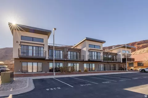 443 Kane Creek Blvd #B-112, Moab, UT 84532