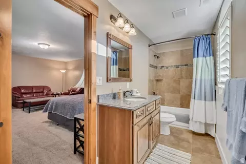 Bath - 896 W 675 S, Mapleton, UT 84664 photo 6 of 10