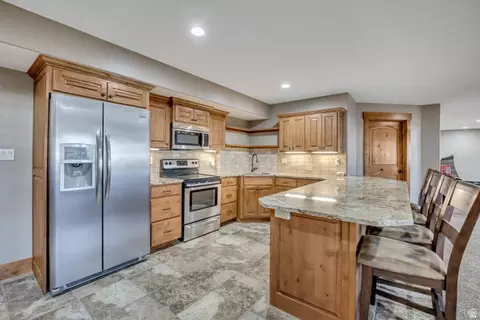Kitchen - 896 W 675 S, Mapleton, UT 84664 photo 6 of 7