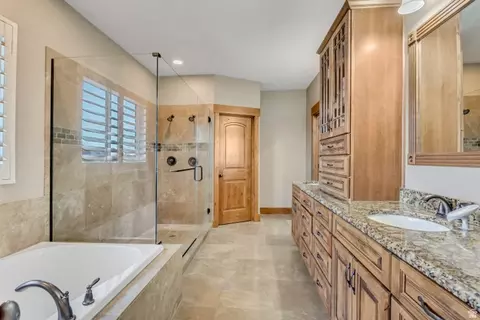 Bath - 896 W 675 S, Mapleton, UT 84664 photo 1 of 10