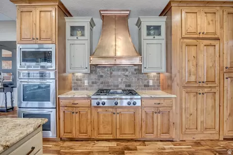 Kitchen - 896 W 675 S, Mapleton, UT 84664 photo 3 of 7