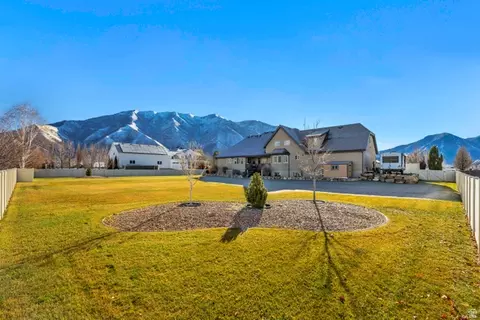 Exterior - 896 W 675 S, Mapleton, UT 84664 photo 6 of 11